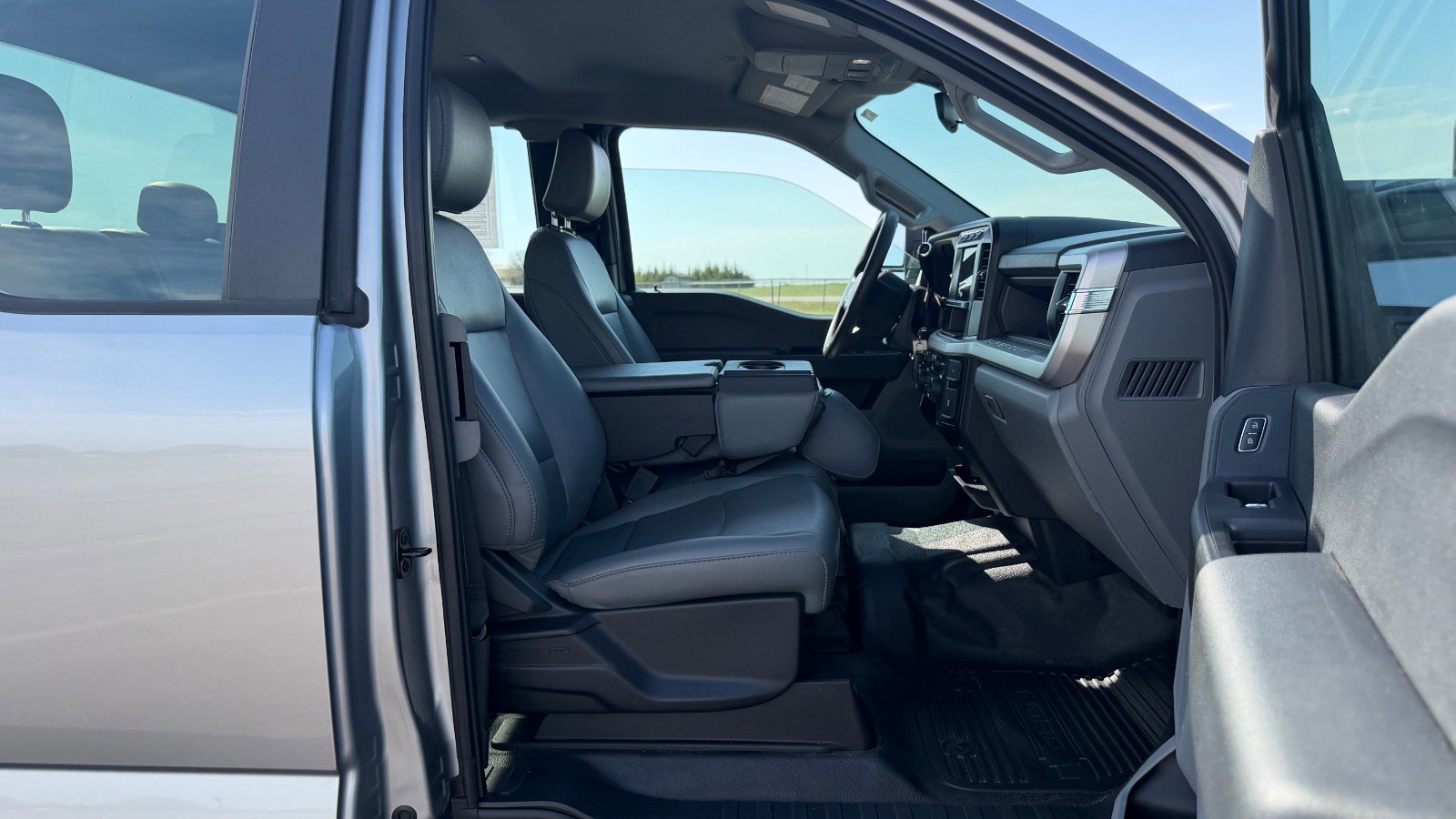 Used 2024 Ford F250 XL AWD/4WD image 28