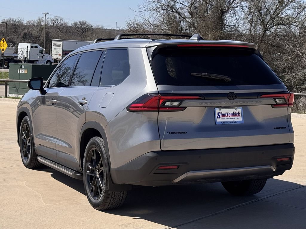 Used 2025 Toyota Grand Highlander Limited image 4
