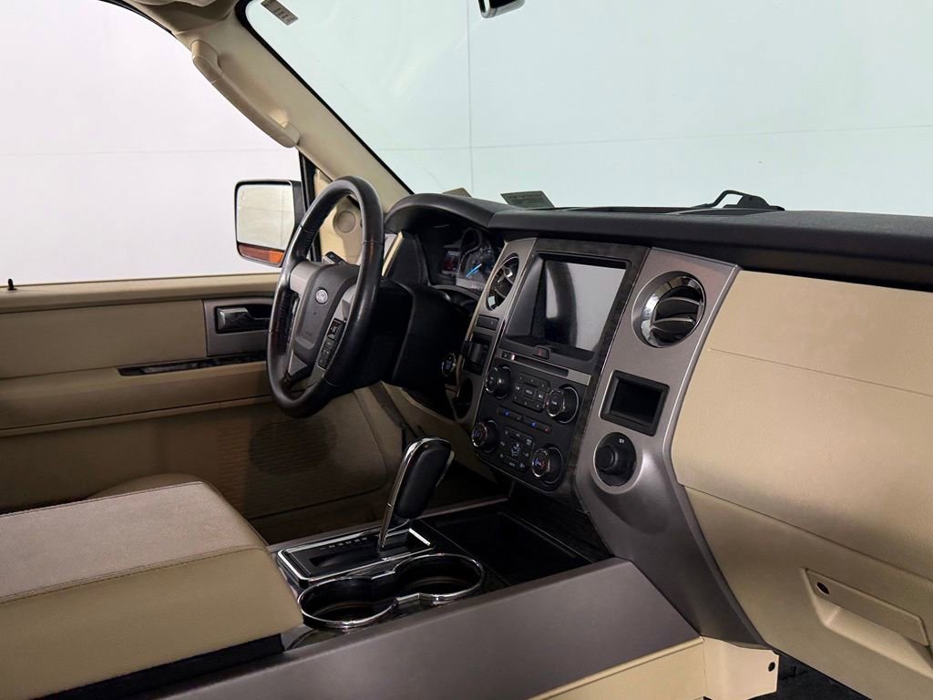 Used 2017 Ford Expedition EL Limited w/ Equipment Group 301A RWD image 38