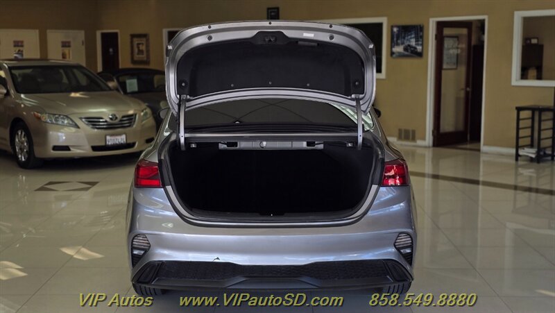 Used 2016 Kia Forte LX FWD image 10