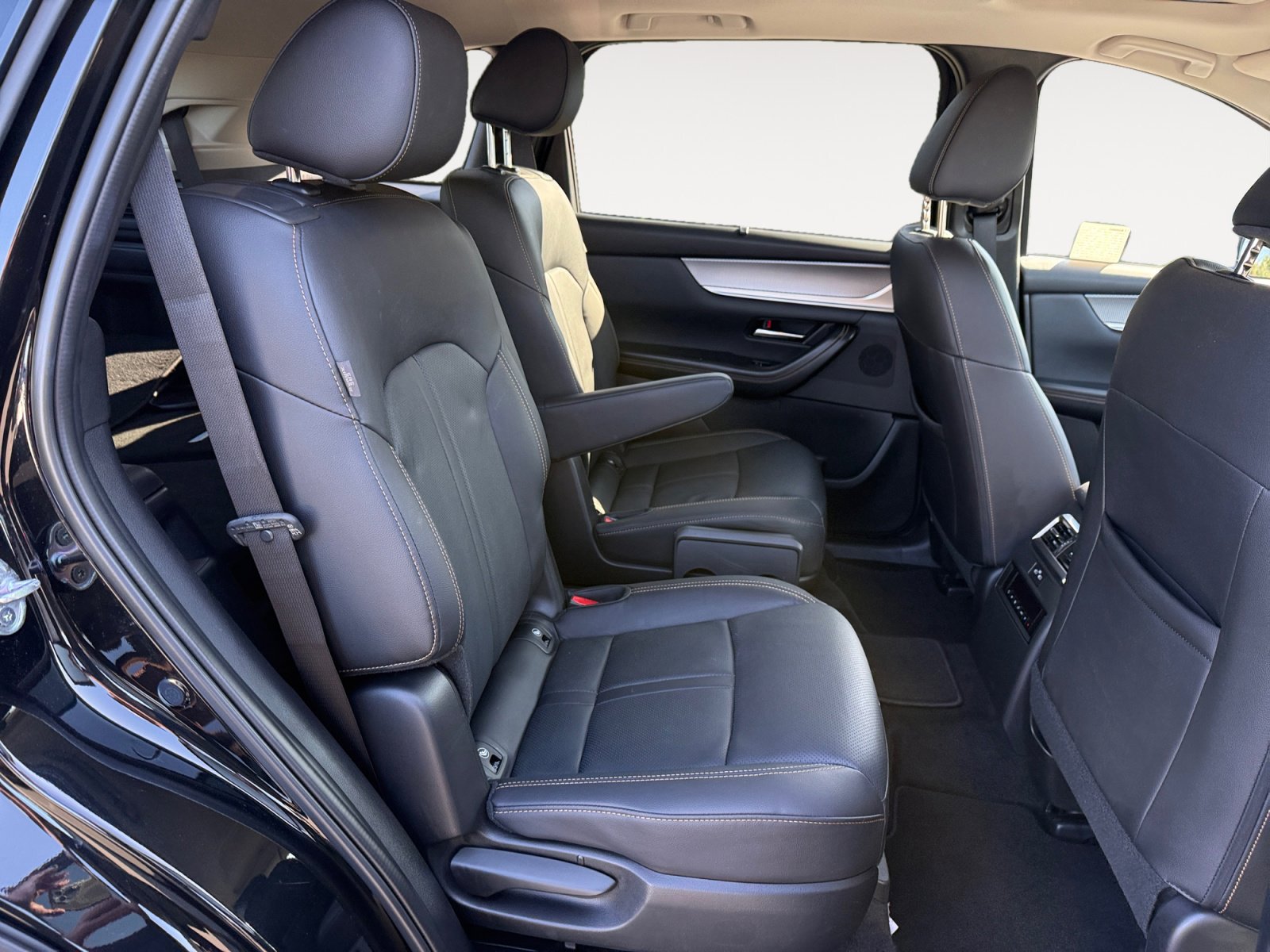 Certified 2025 MAZDA CX-90 Plug-In Hybrid w/ Preferred image 18