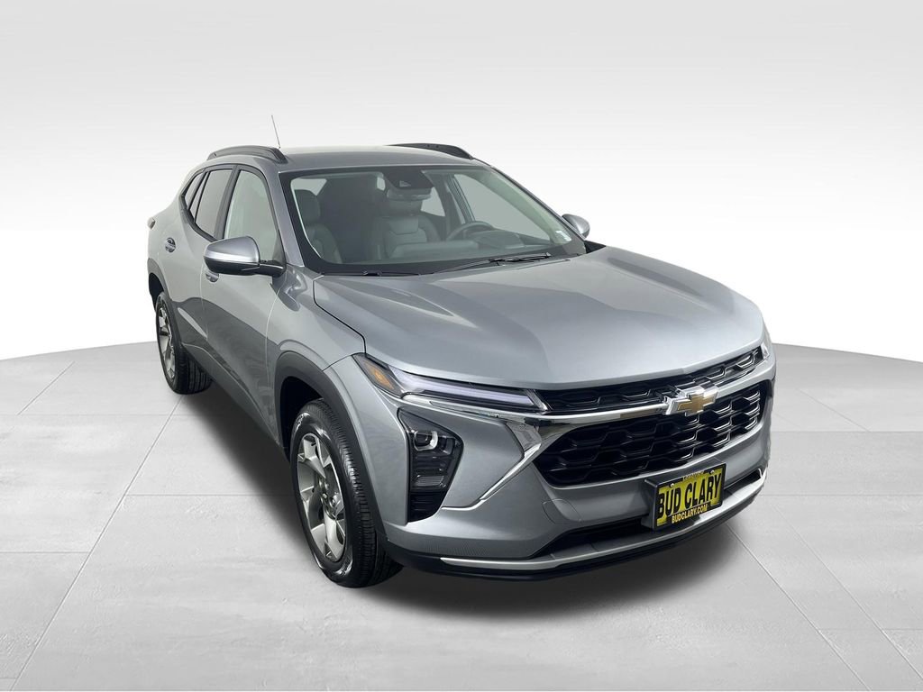 New 2025 Chevrolet Trax LT w/ Driver Confidence Package image 3