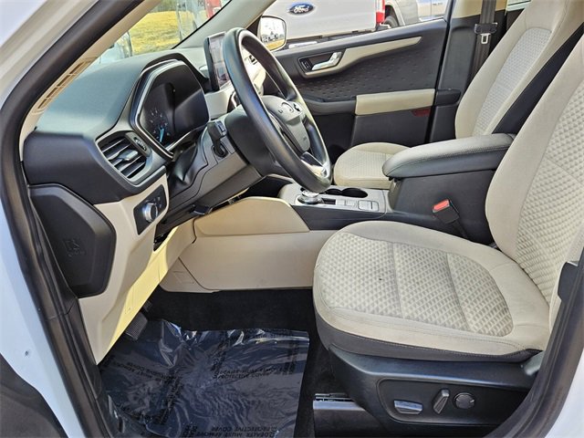 Used 2020 Ford Escape SE image 5