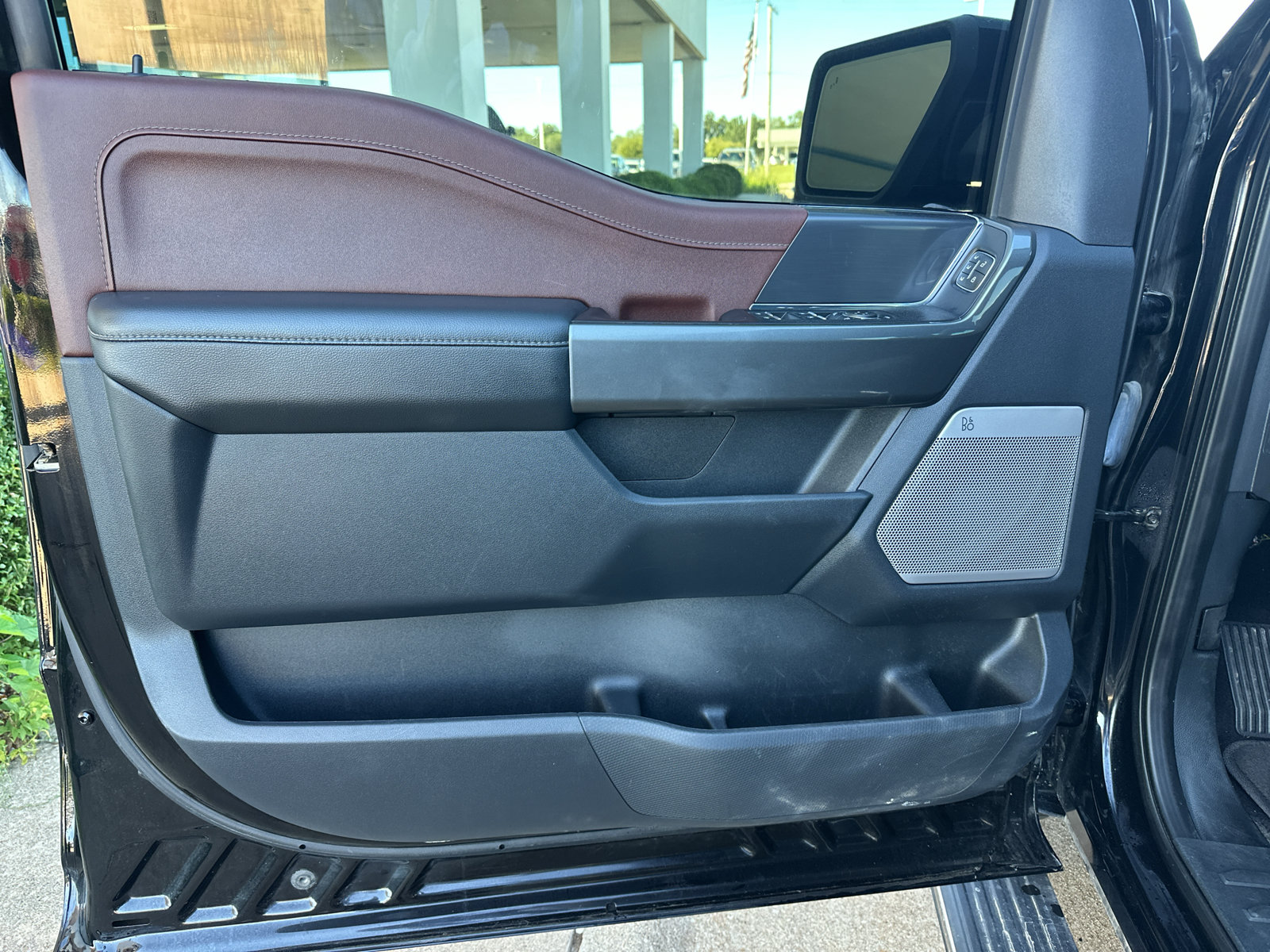 Used 2023 Ford F150 Lariat w/ Equipment Group 502A High AWD/4WD image 18