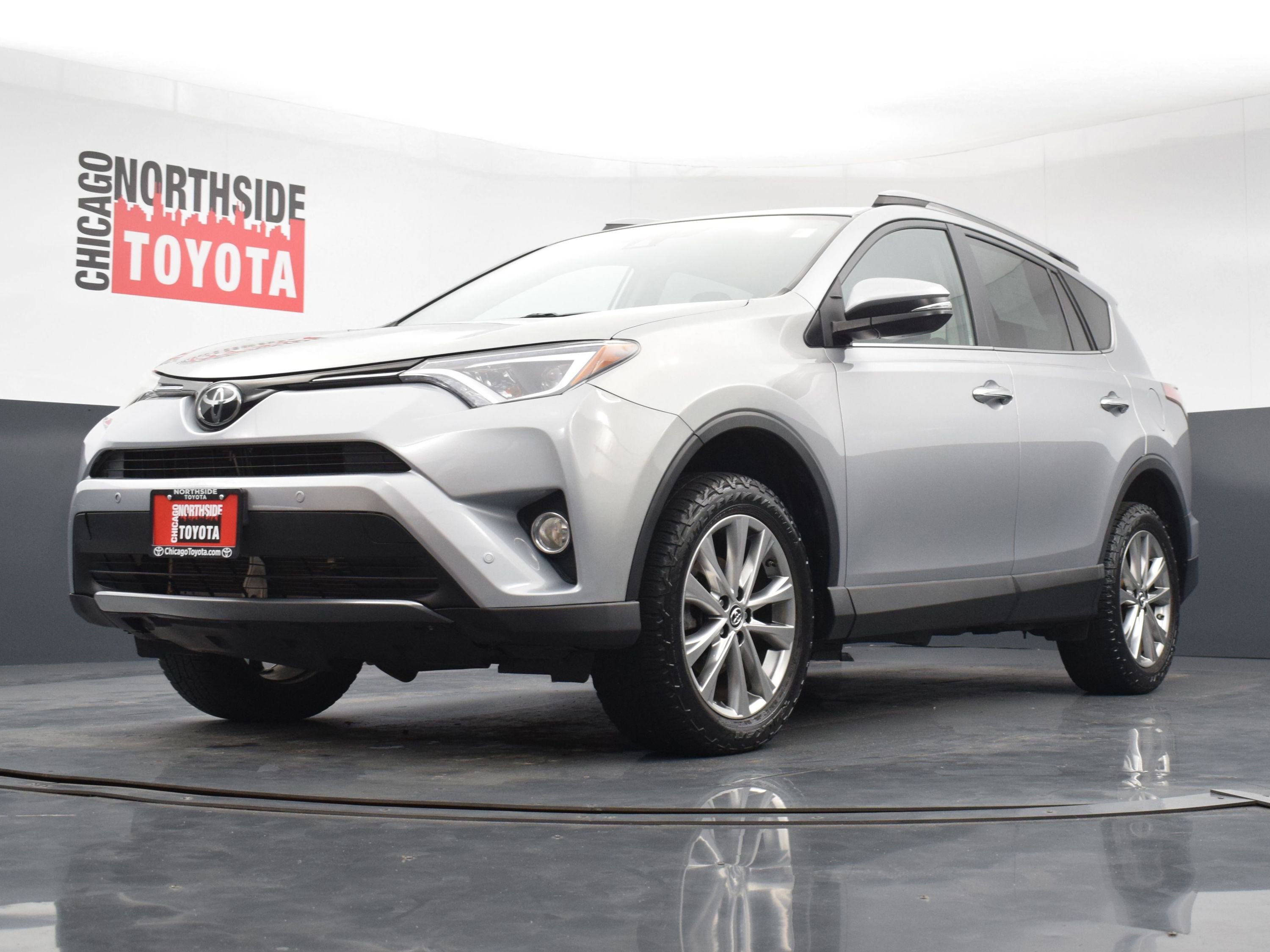 Used 2017 Toyota RAV4 Limited FWD image 37