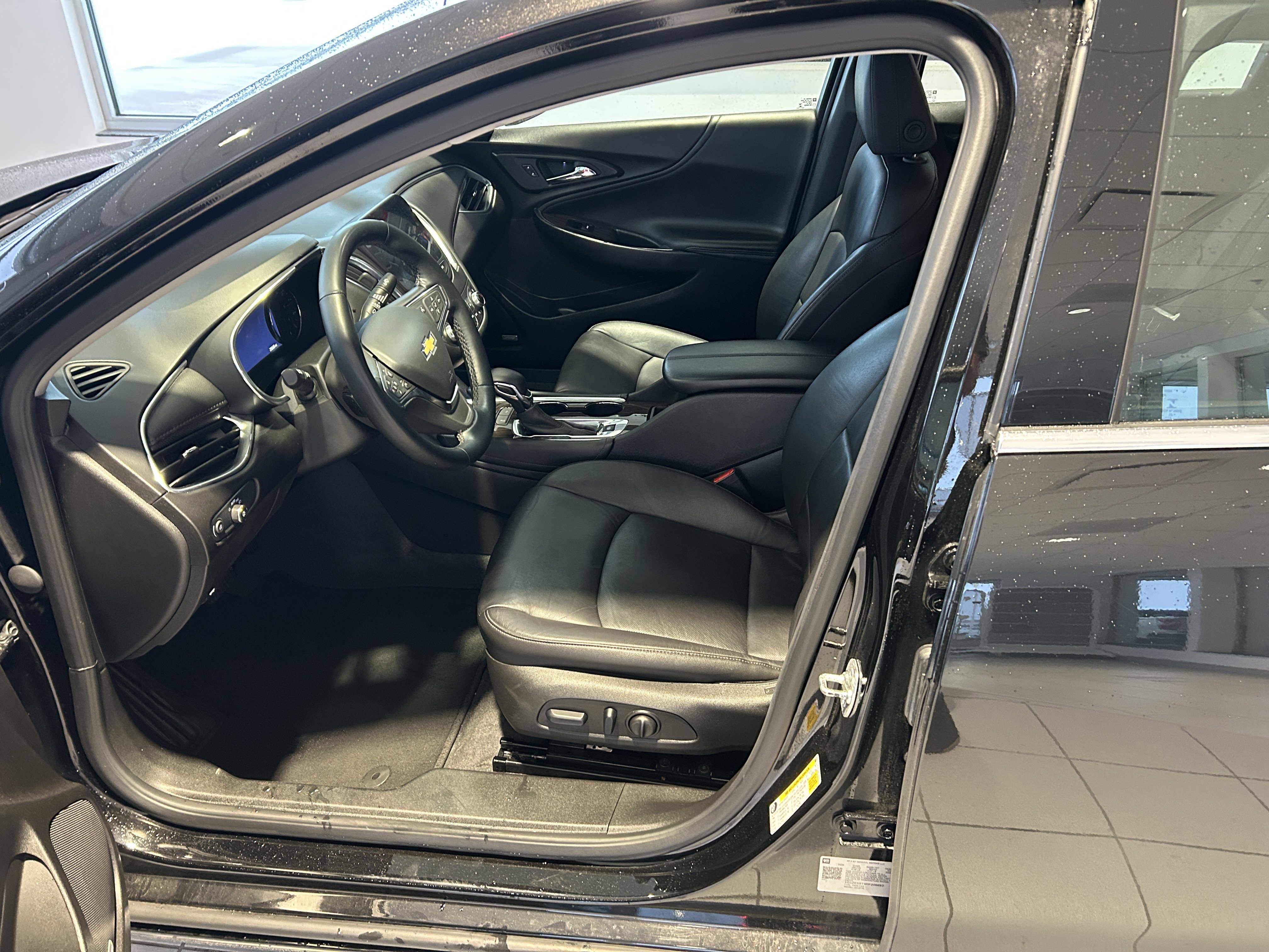 Used 2024 Chevrolet Malibu LT image 6