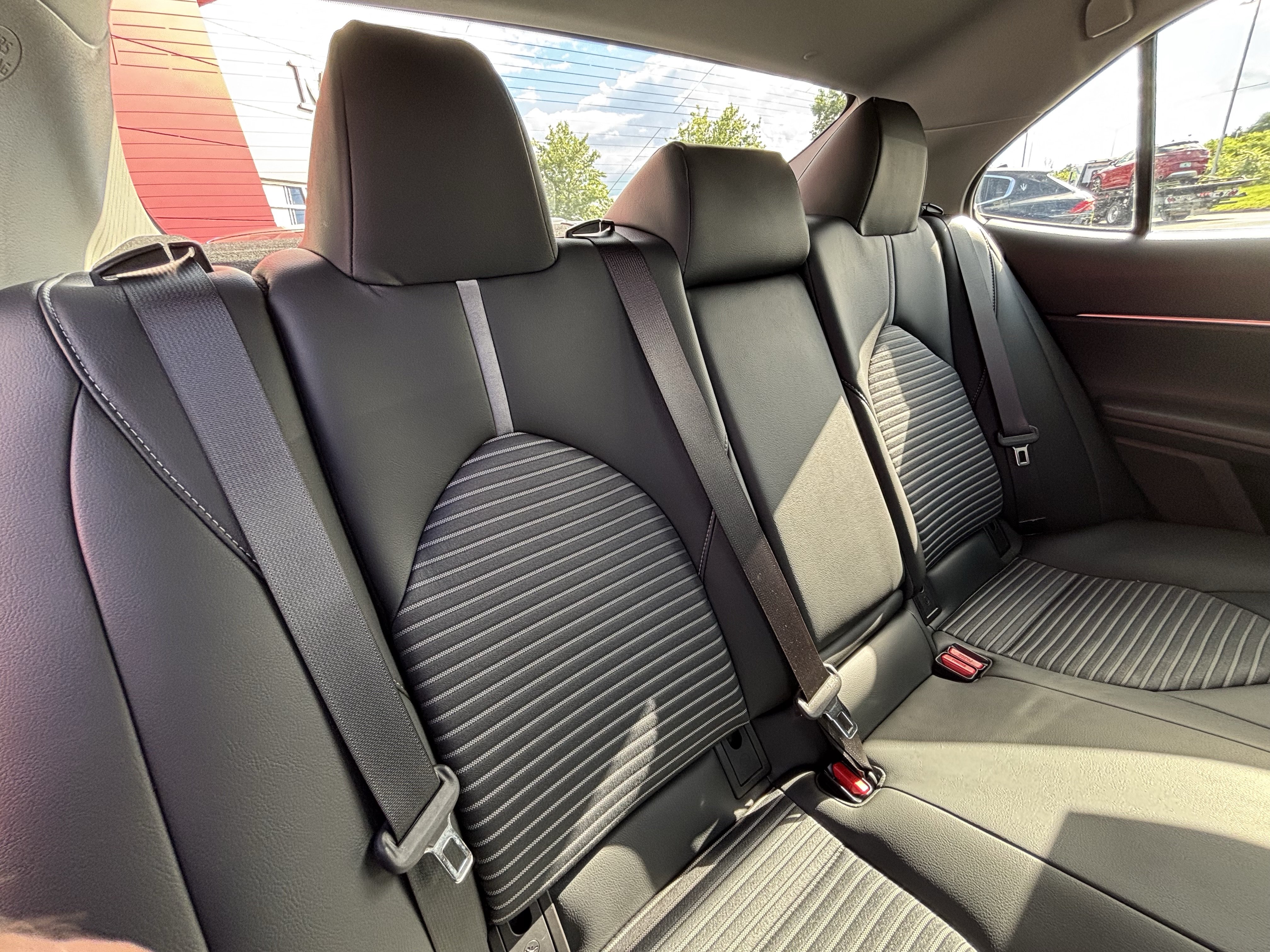 Used 2019 Toyota Camry SE w/ Audio Package FWD image 39