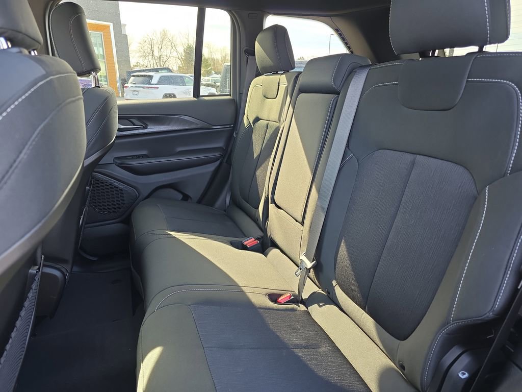 New 2026 Jeep Grand Cherokee Laredo X image 15
