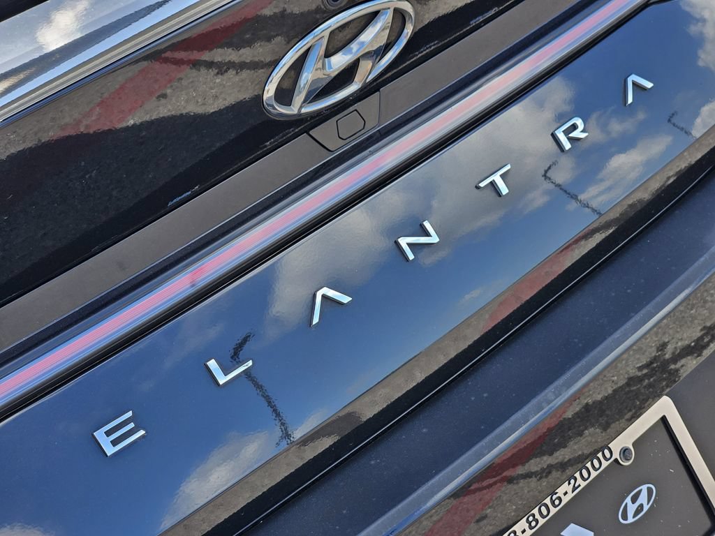 Certified 2023 Hyundai Elantra N FWD image 7