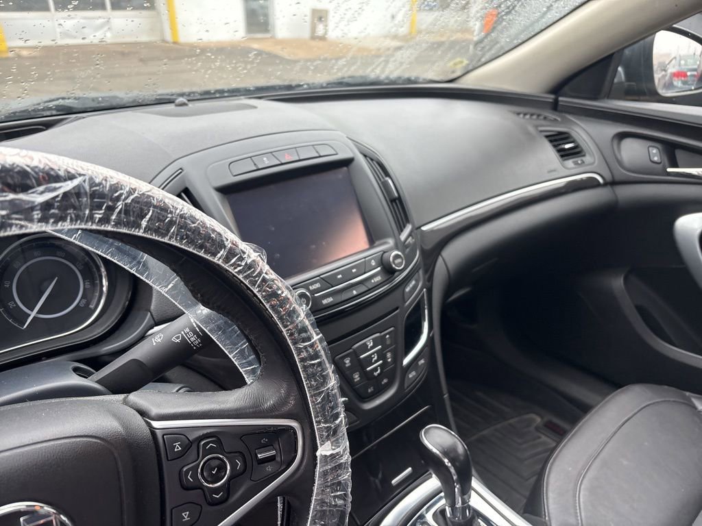 Used 2016 Buick Regal image 10