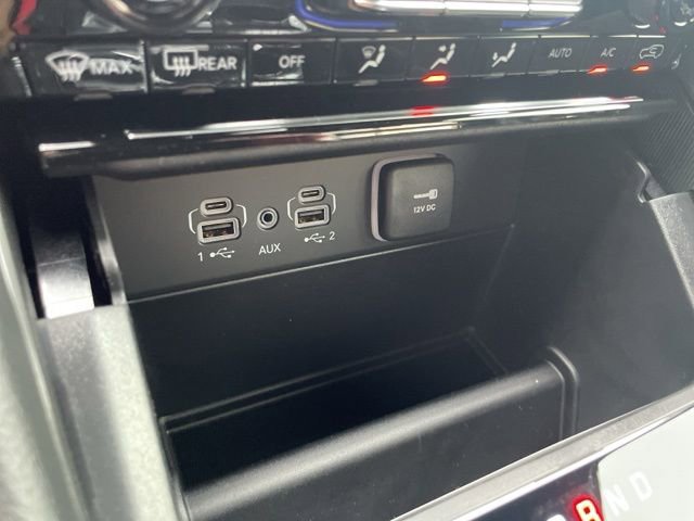 New 2025 Jeep Grand Cherokee Limited image 17