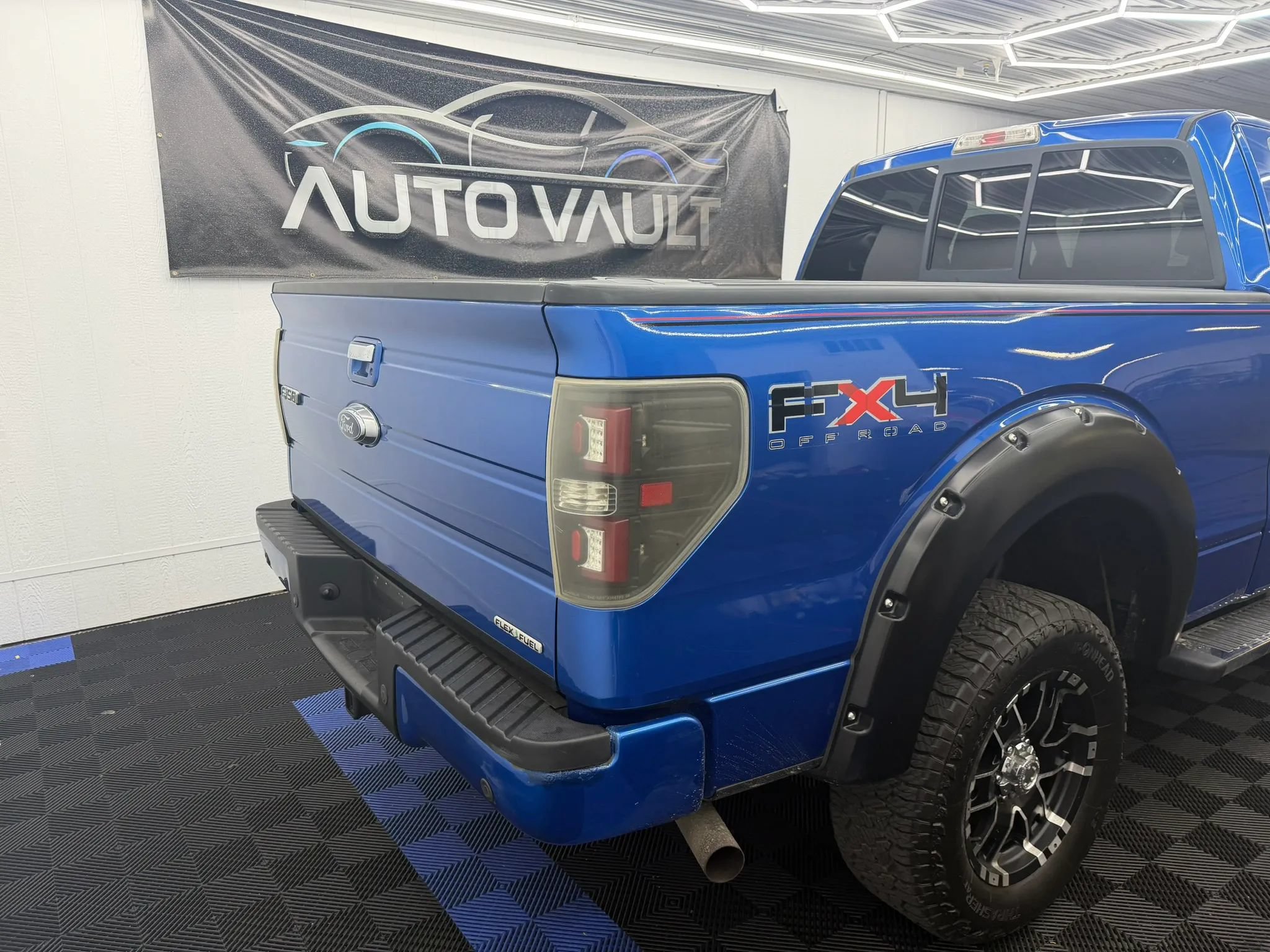Used 2011 Ford F150 FX4 w/ FX Luxury Pkg AWD/4WD image 2