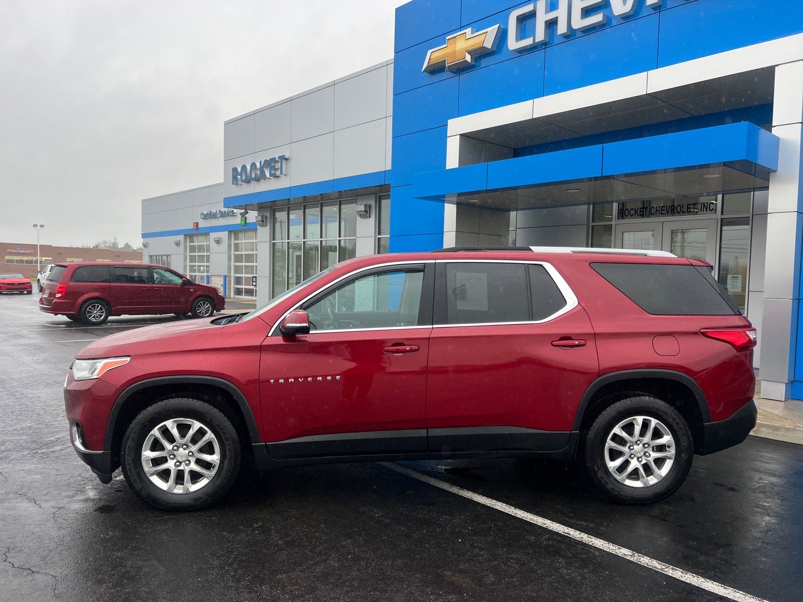 Used 2018 Chevrolet Traverse LT AWD/4WD image 2