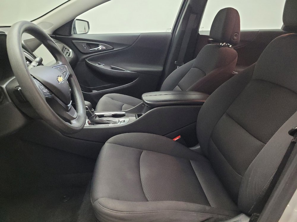 Used 2022 Chevrolet Malibu LT FWD image 17