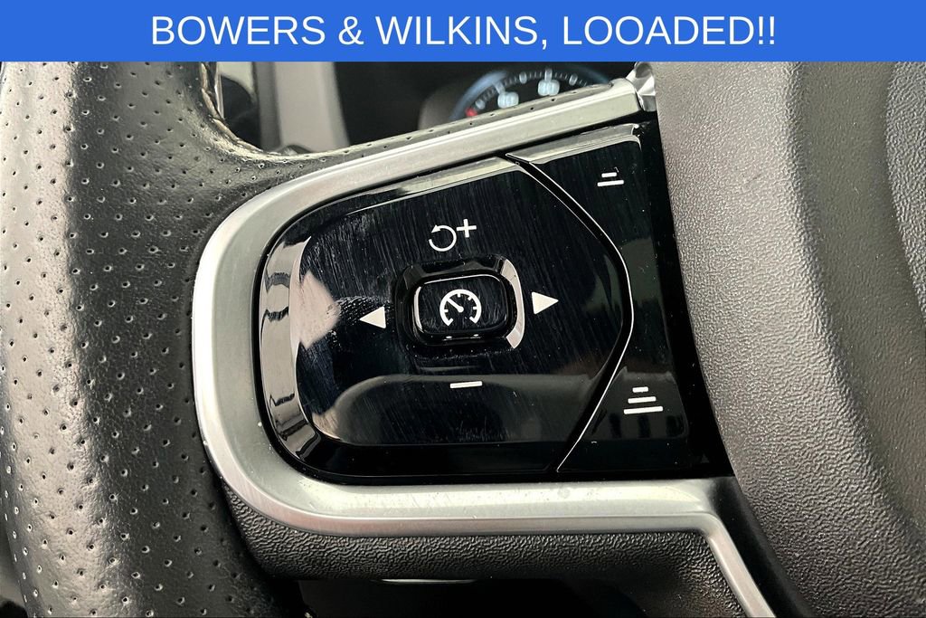 Used 2018 Volvo XC60 T6 R-Design w/ Convenience Package image 26