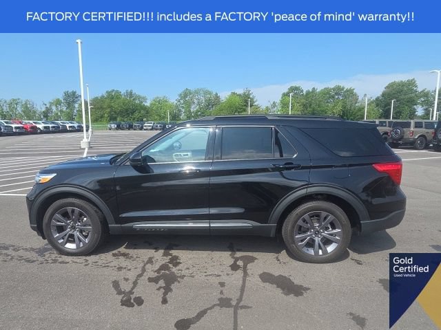 Used 2024 Ford Explorer XLT w/ Equipment Group 202A AWD/4WD image 18