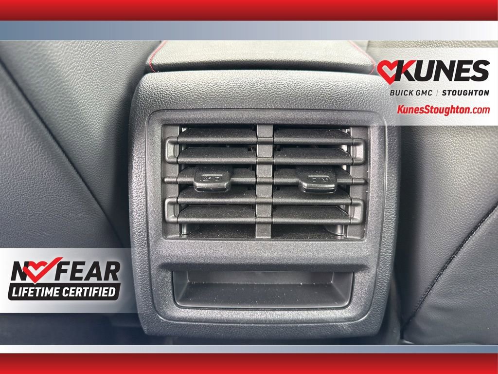 Used 2025 Volkswagen GTI SE image 39