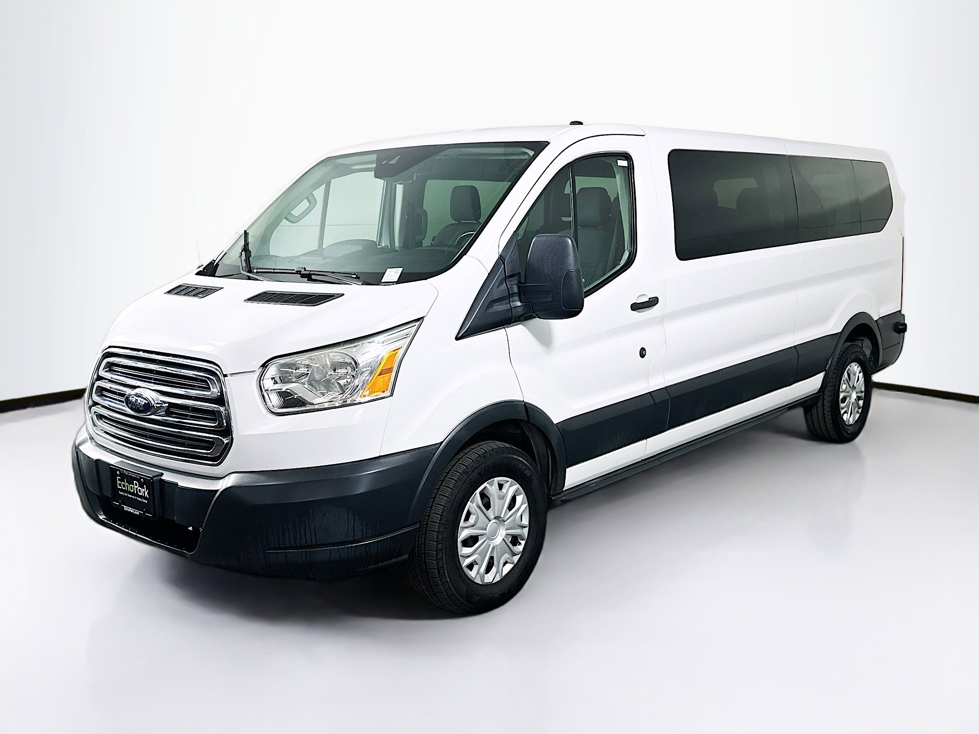 Used 2017 Ford Transit 350 XLT image 3