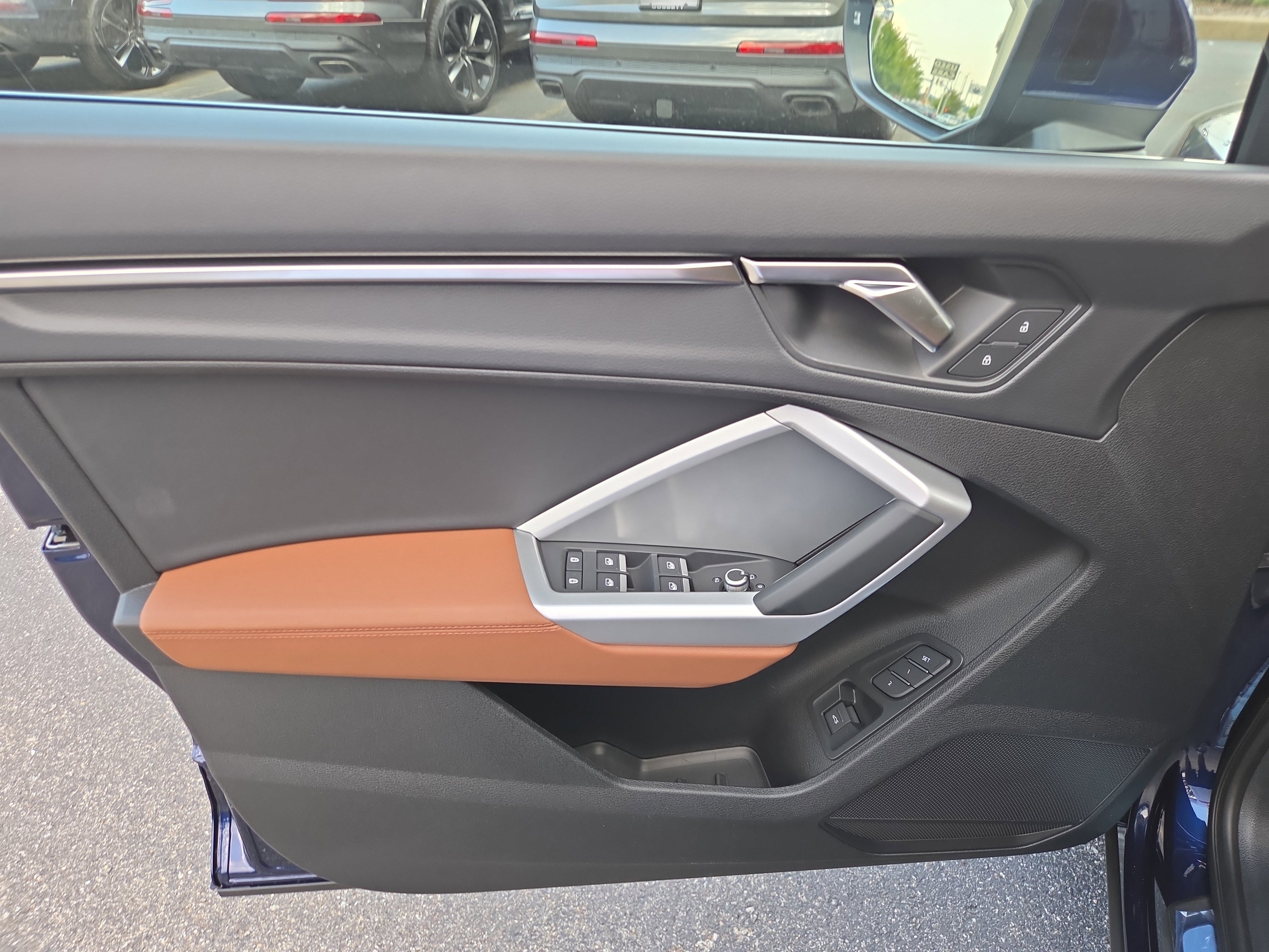 New 2025 Audi Q3 2.0T Premium image 5