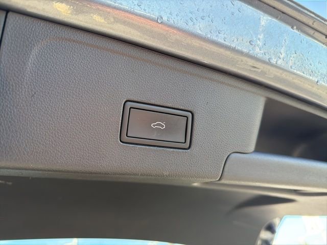 Used 2024 Volkswagen Atlas Cross Sport SE image 13