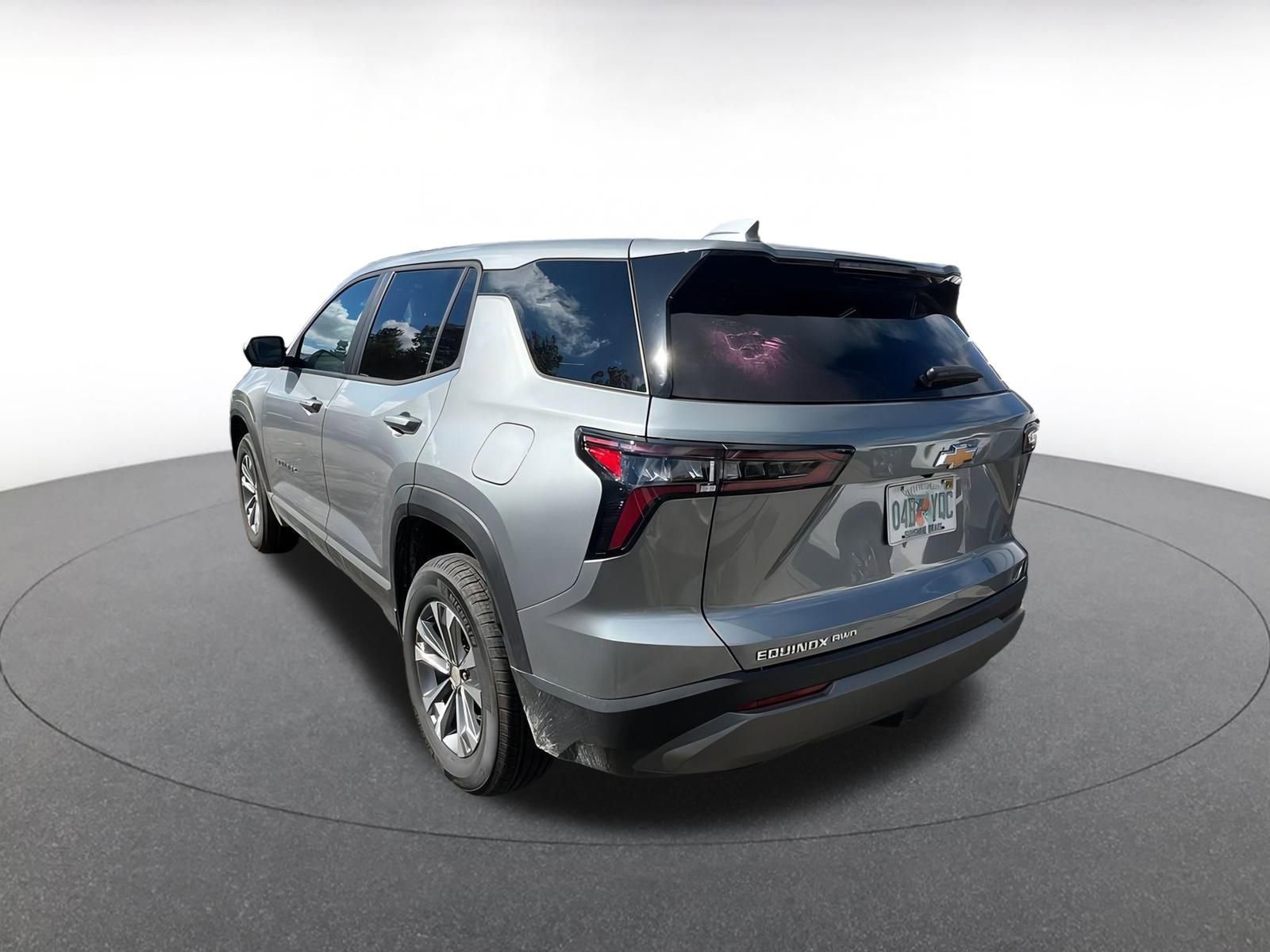 Used 2025 Chevrolet Equinox LT image 11