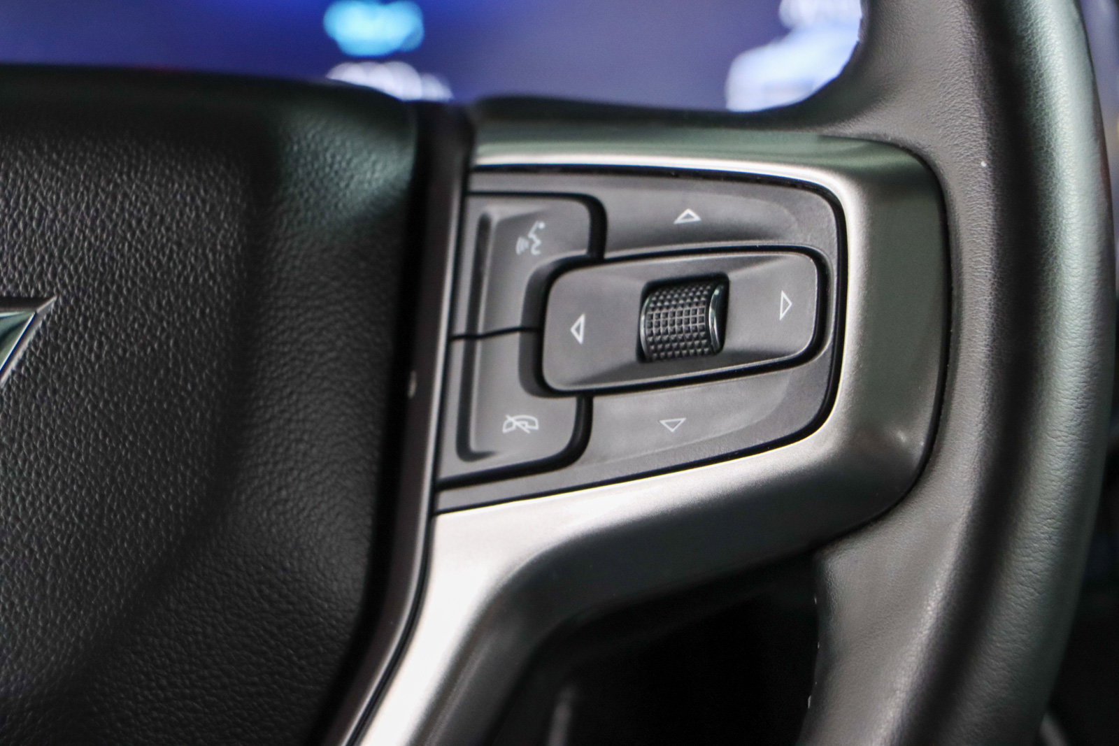 Used 2023 Chevrolet Tahoe Z71 w/ Luxury Package image 15