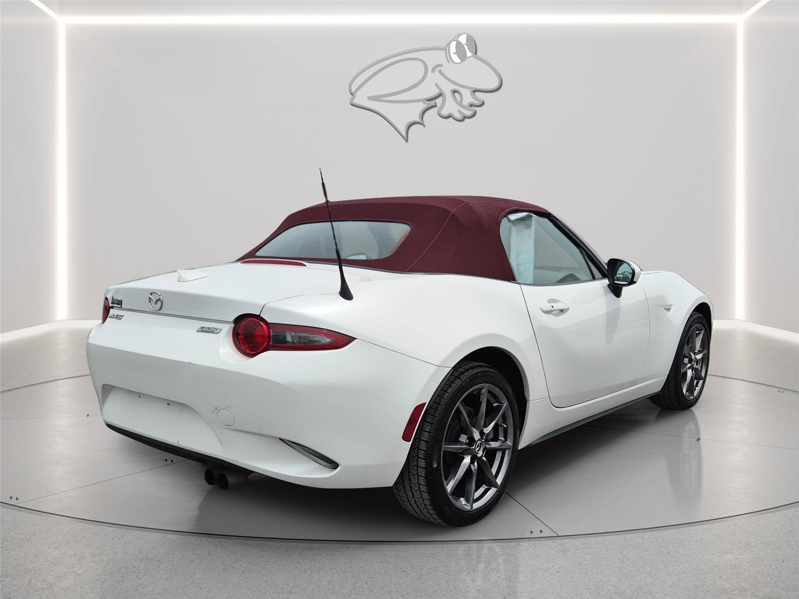 Used 2018 MAZDA MX-5 Miata Grand Touring RWD image 5