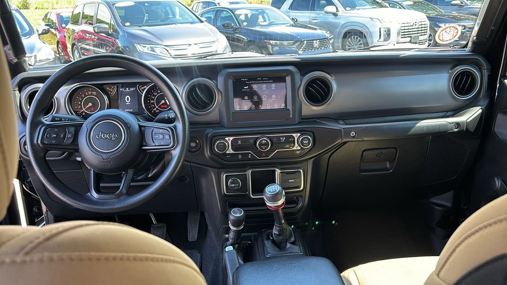 Used 2023 Jeep Gladiator Sport image 12