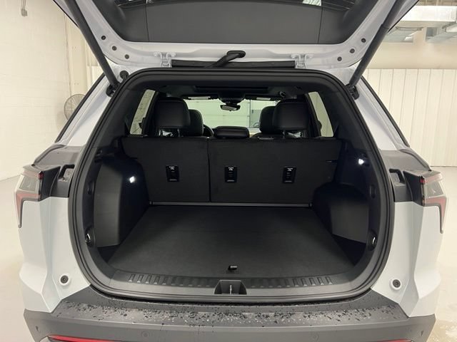 New 2027 Chevrolet Equinox ACTIV w/ Safety and Technology Package AWD/4WD image 18