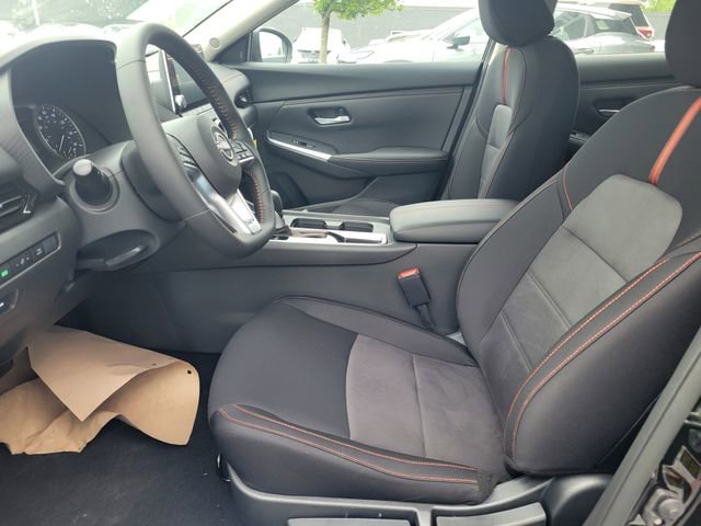 New 2025 Nissan Sentra SR w/ Midnight Edition image 17