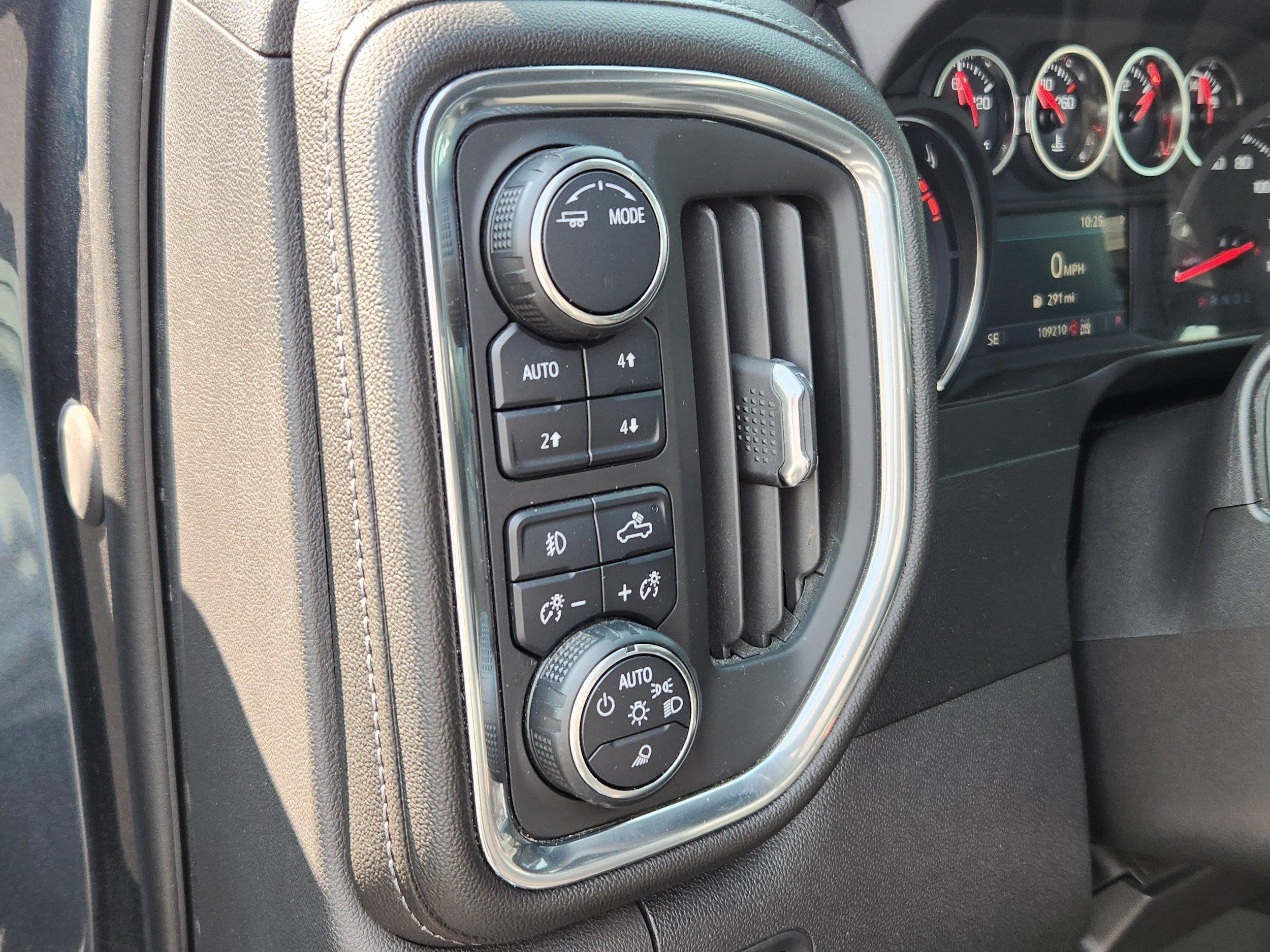 Used 2020 Chevrolet Silverado 1500 LT Trail Boss AWD/4WD image 22