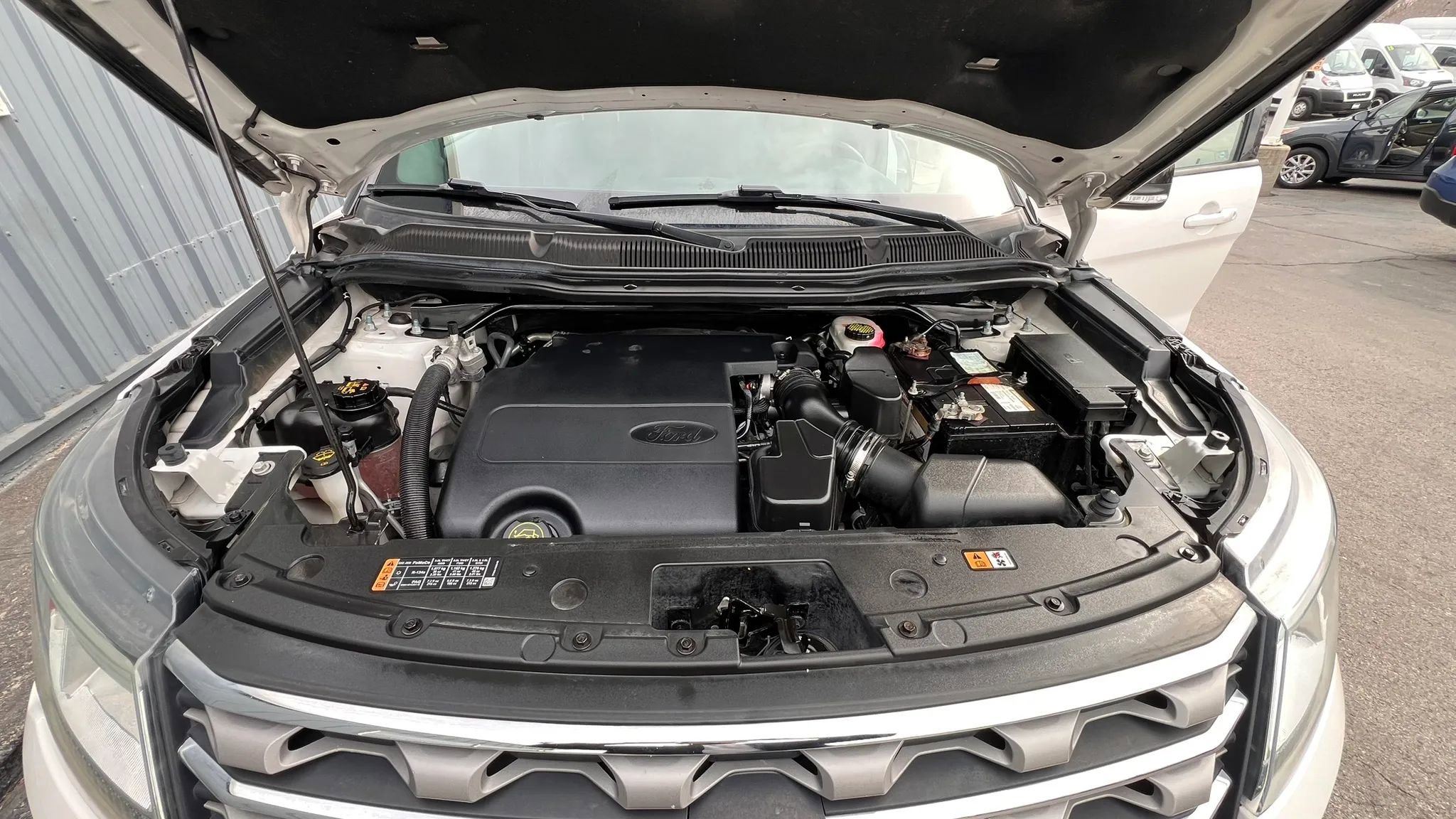 Used 2017 Ford Explorer XLT w/ Equipment Group 202A image 11