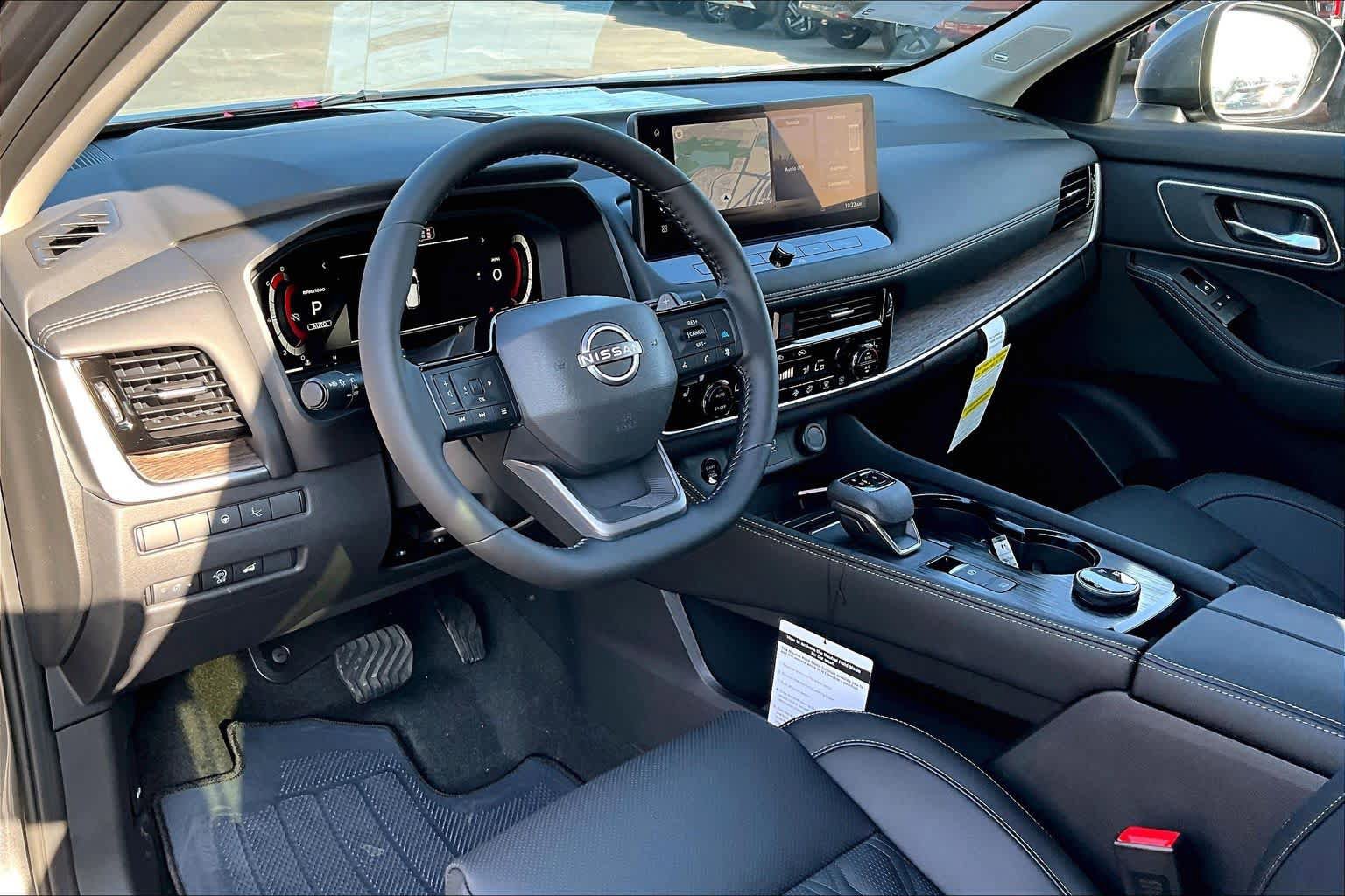 New 2026 Nissan Rogue Platinum w/ Platinum Premium Package image 8
