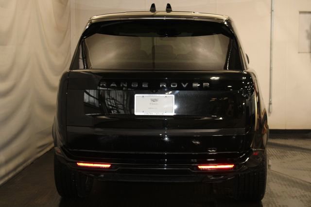 Used 2025 Land Rover Range Rover SE image 6