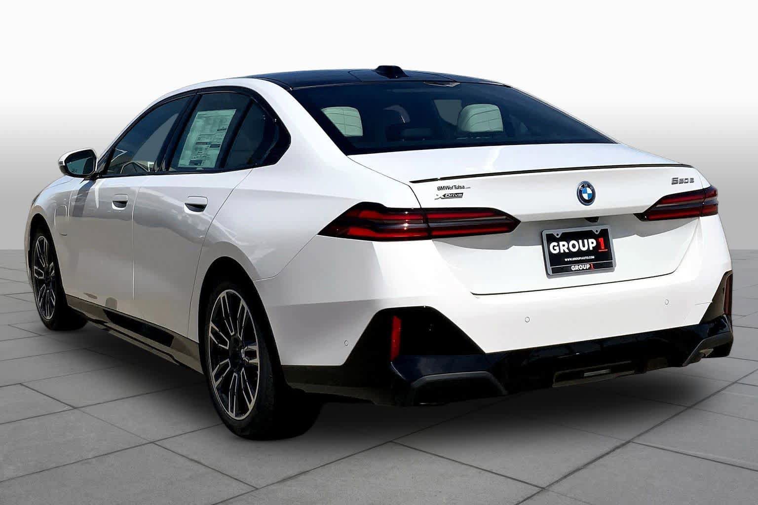 New 2026 BMW 550e xDrive AWD/4WD image 11