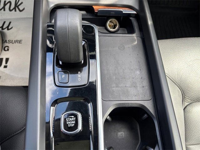 Used 2022 Volvo XC60 B5 Momentum w/ Advanced Package image 23