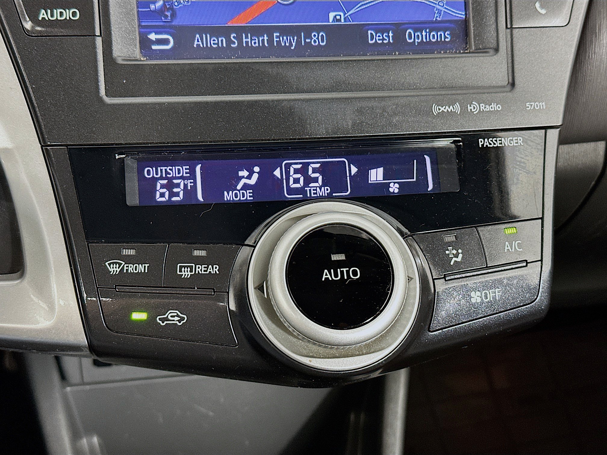 Used 2014 Toyota Prius V Five FWD image 23
