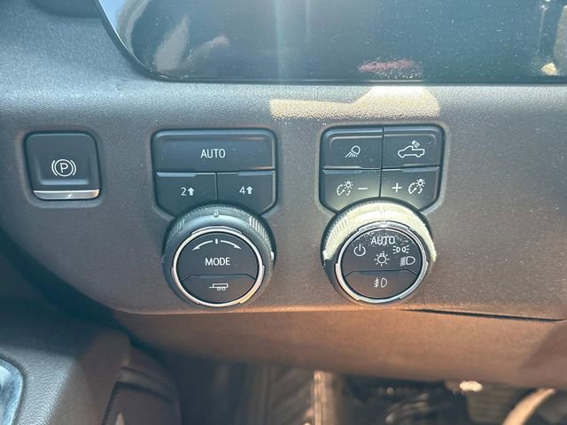 Used 2023 Chevrolet Silverado 1500 LTZ image 29