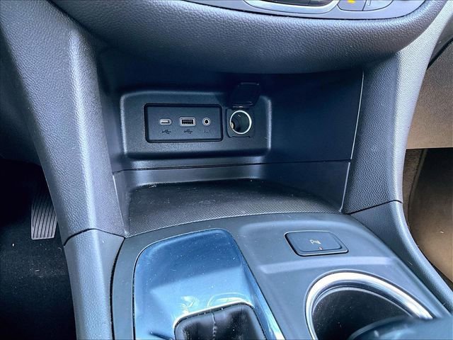 Used 2023 Chevrolet Equinox LT FWD image 27