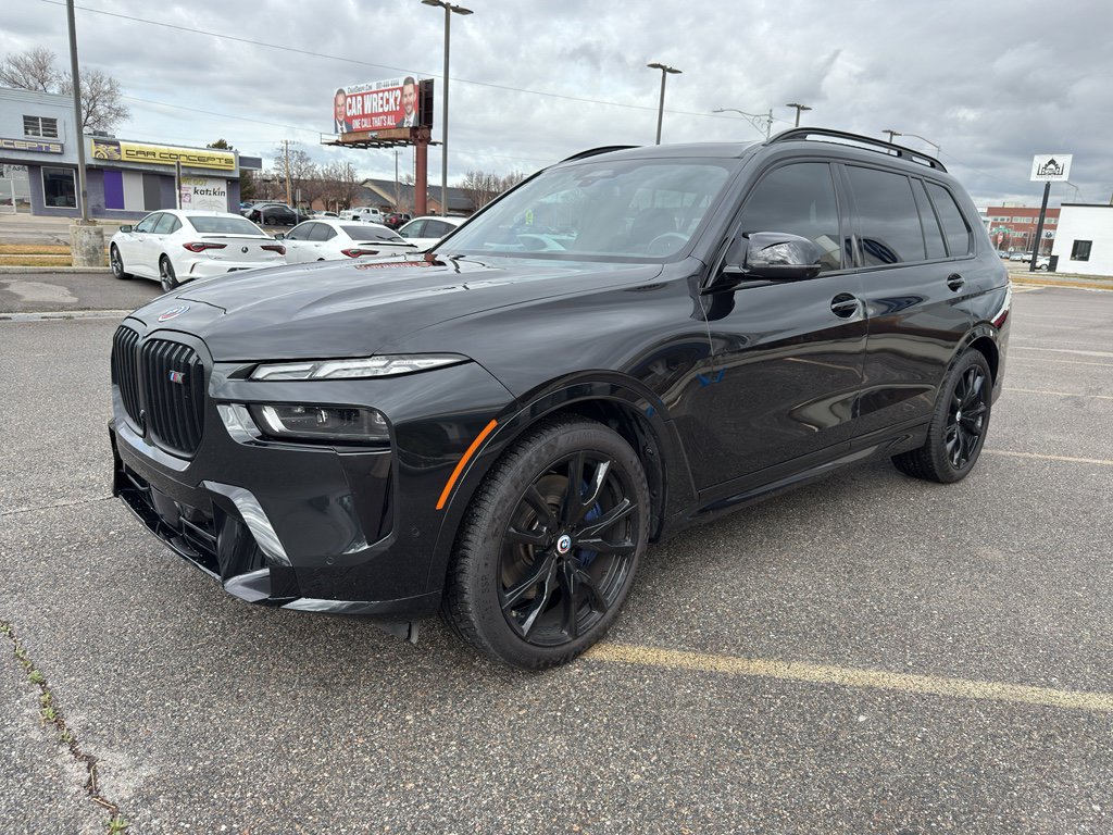 Used 2023 BMW X7 M60i image 3