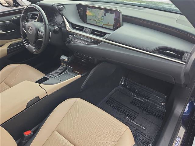 Used 2019 Lexus ES 300h w/ Accessory Package 2 FWD image 23