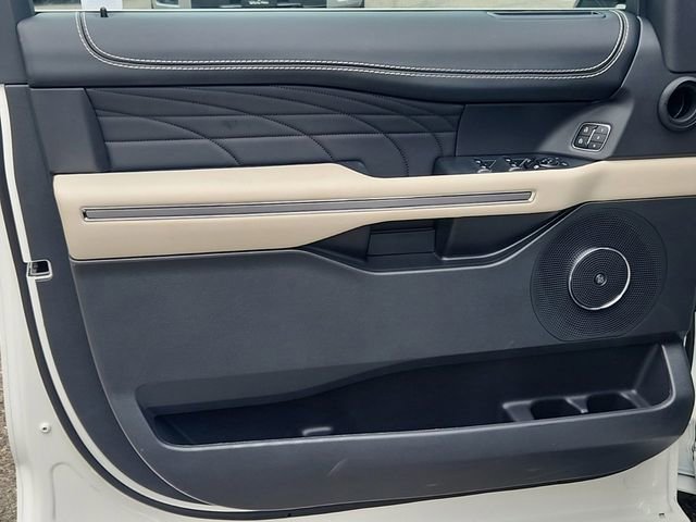 Used 2024 Ford Expedition Max Platinum image 9