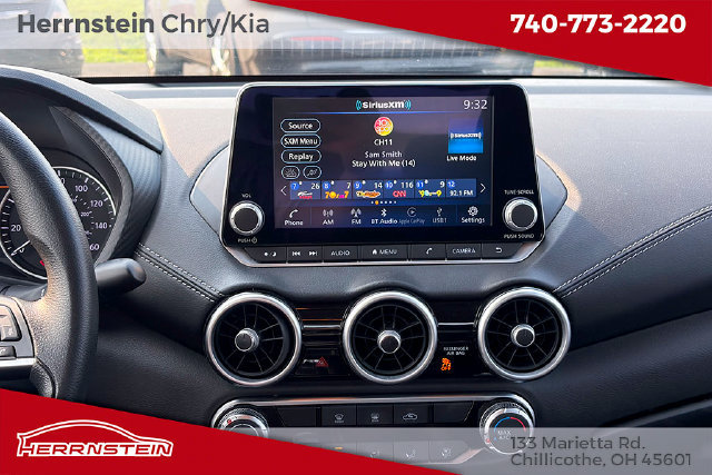Used 2025 Nissan Sentra SV FWD image 9