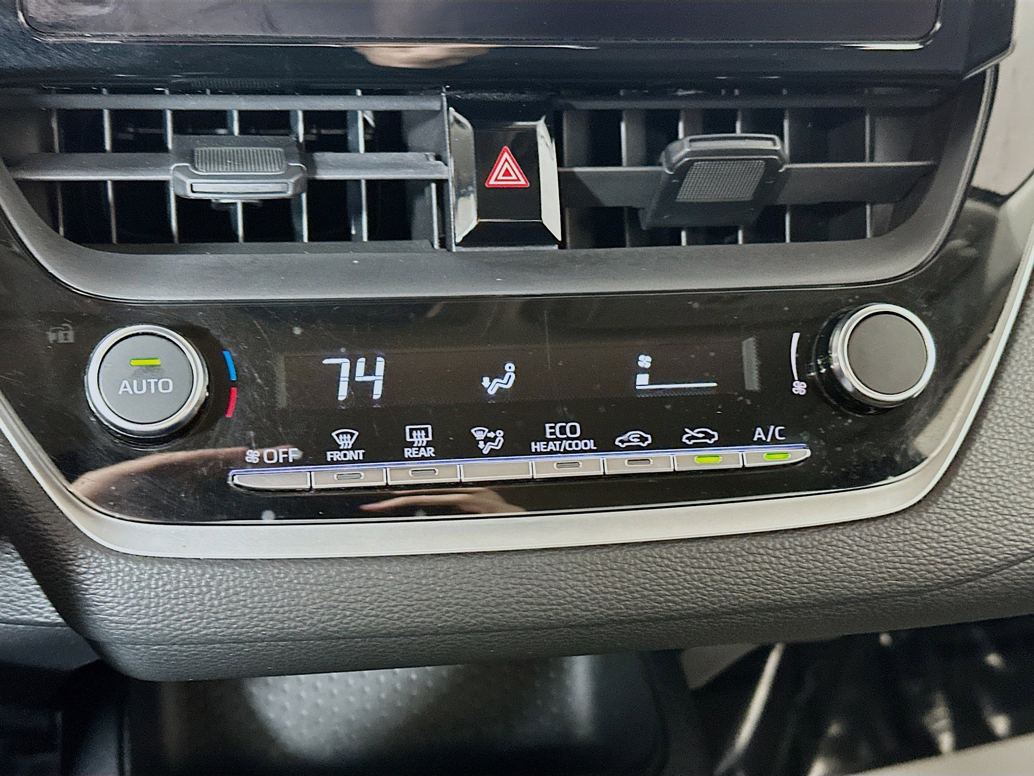 Used 2023 Toyota Corolla LE image 15