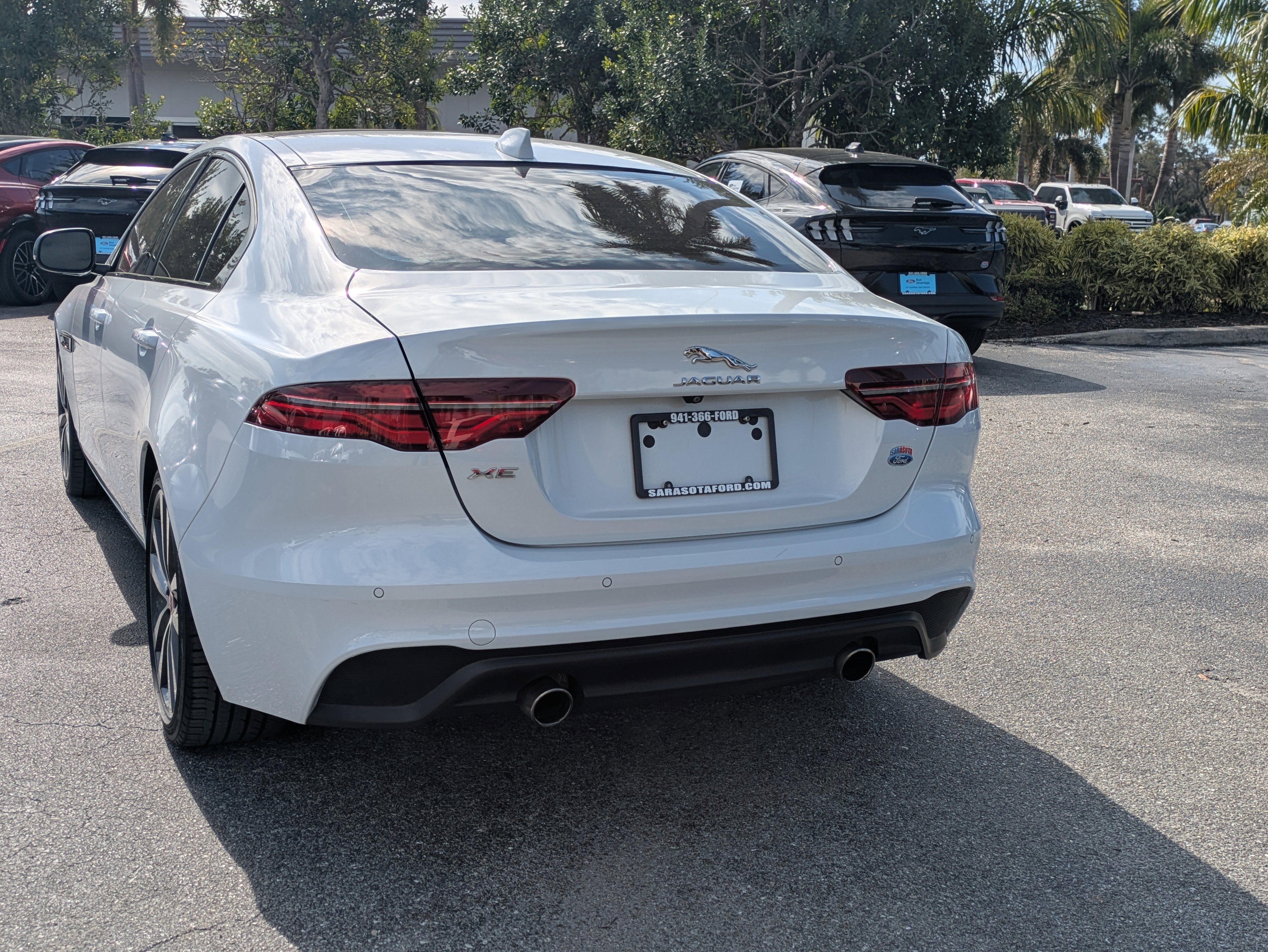 Used 2020 Jaguar XE S image 6