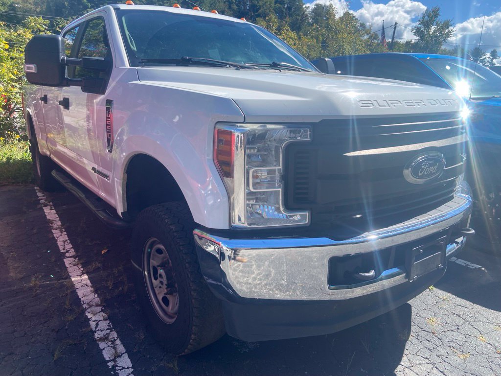 Used 2018 Ford F250 XL w/ Power Equipment Group AWD/4WD image 4
