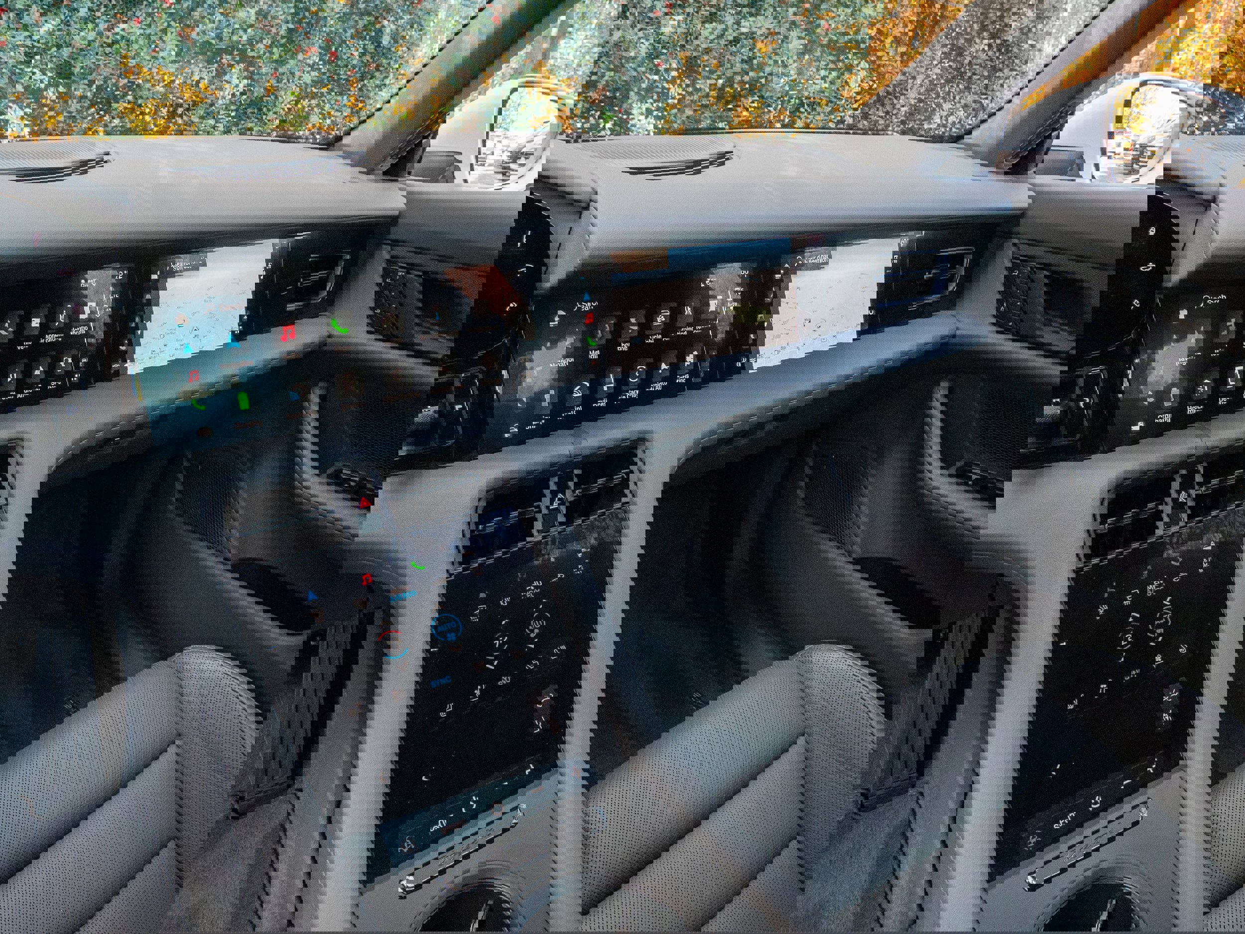 Used 2022 Porsche Taycan image 22