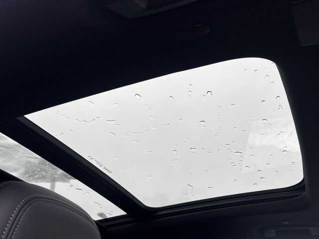 Used 2025 Buick Enclave Sport Touring w/ Power Package image 17