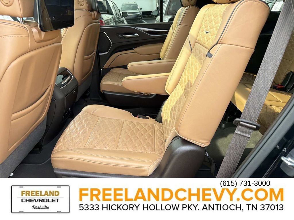 Used 2023 Cadillac Escalade Premium Luxury image 17
