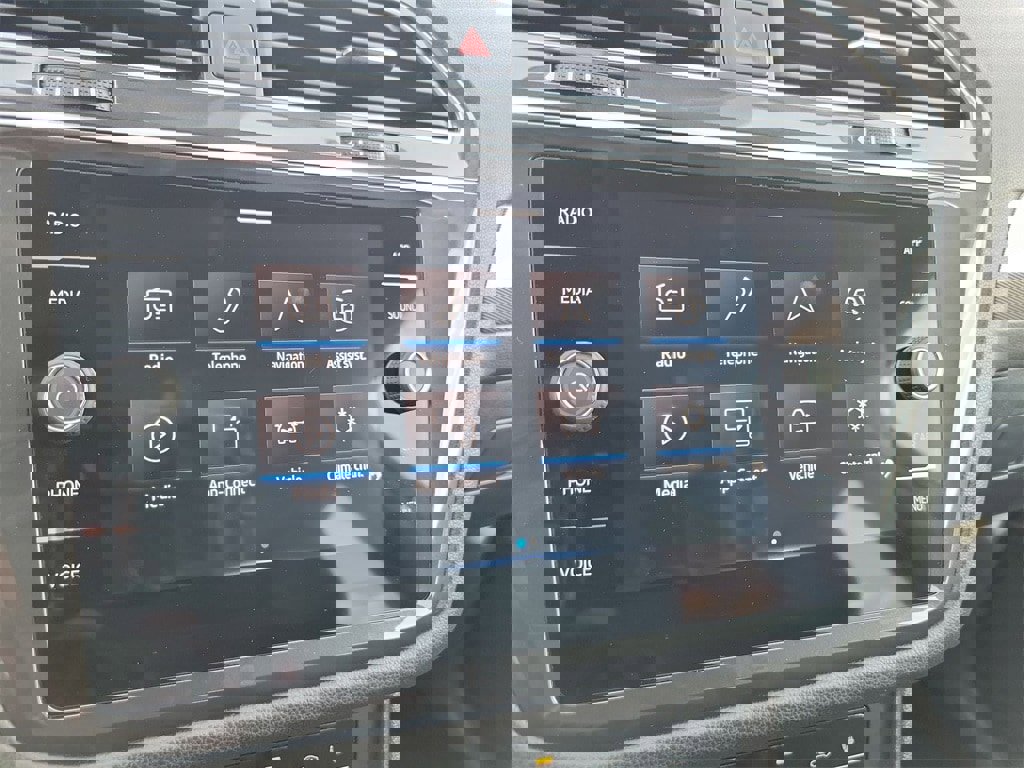 Used 2024 Volkswagen Tiguan SE image 19